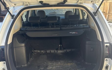 Mitsubishi Outlander III рестайлинг 3, 2022 год, 2 490 000 рублей, 6 фотография