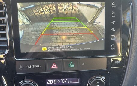 Mitsubishi Outlander III рестайлинг 3, 2022 год, 2 490 000 рублей, 4 фотография