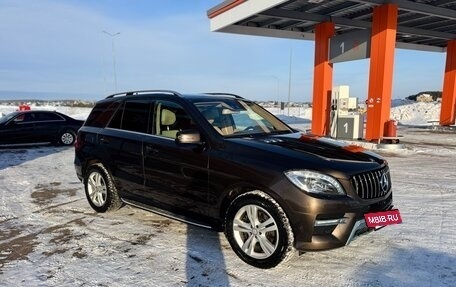 Mercedes-Benz M-Класс, 2014 год, 2 850 000 рублей, 3 фотография