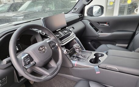 Toyota Land Cruiser, 2025 год, 17 900 000 рублей, 12 фотография