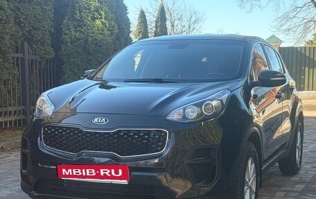 KIA Sportage IV рестайлинг, 2017 год, 1 420 000 рублей, 2 фотография