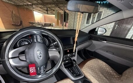 Hyundai Elantra VI рестайлинг, 2020 год, 2 000 020 рублей, 4 фотография