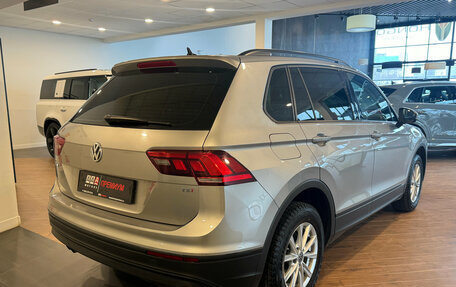 Volkswagen Tiguan II, 2016 год, 1 870 000 рублей, 4 фотография