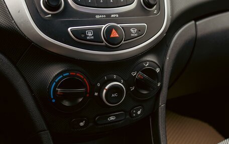 Hyundai Solaris II рестайлинг, 2012 год, 795 000 рублей, 15 фотография