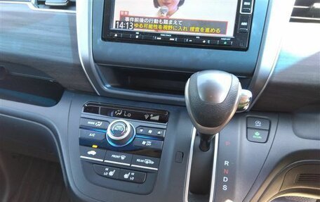 Honda Freed II, 2021 год, 1 750 000 рублей, 16 фотография