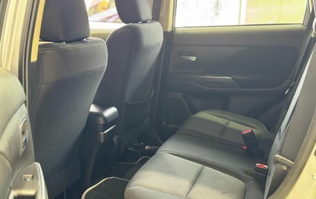 Mitsubishi Outlander III рестайлинг 3, 2017 год, 2 049 900 рублей, 16 фотография