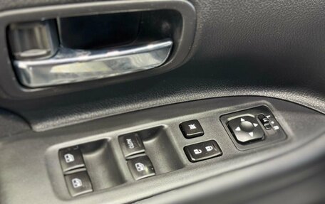 Mitsubishi Outlander III рестайлинг 3, 2017 год, 2 049 900 рублей, 7 фотография