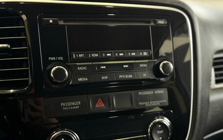 Mitsubishi Outlander III рестайлинг 3, 2017 год, 2 049 900 рублей, 13 фотография