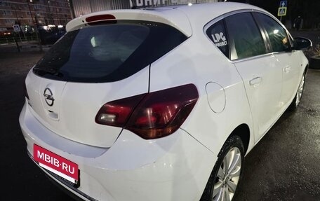Opel Astra J, 2014 год, 790 000 рублей, 5 фотография