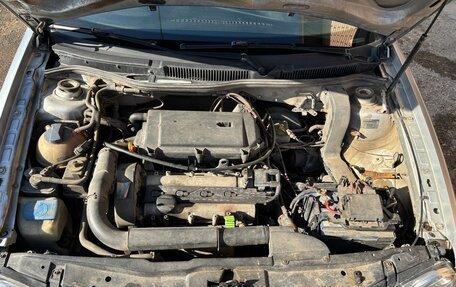 Volkswagen Golf IV, 2000 год, 300 000 рублей, 13 фотография