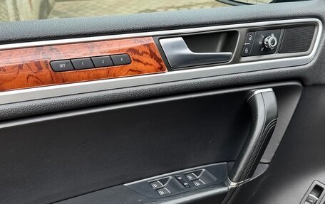 Volkswagen Touareg III, 2012 год, 1 700 000 рублей, 13 фотография