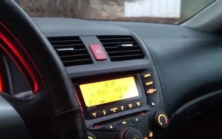 Honda Accord VII рестайлинг, 2003 год, 700 000 рублей, 7 фотография