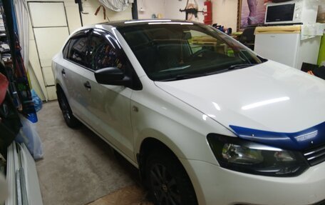 Volkswagen Polo VI (EU Market), 2010 год, 550 000 рублей, 2 фотография