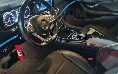 Mercedes-Benz E-Класс, 2016 год, 3 650 000 рублей, 4 фотография