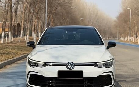 Volkswagen Golf VIII, 2023 год, 1 986 000 рублей, 1 фотография