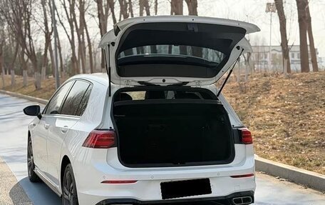 Volkswagen Golf VIII, 2023 год, 1 986 000 рублей, 5 фотография