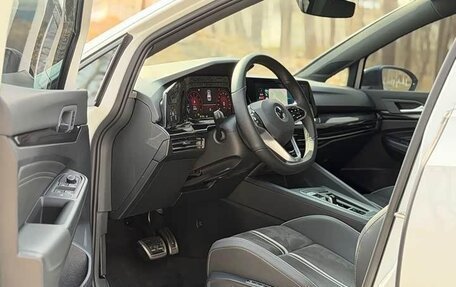 Volkswagen Golf VIII, 2023 год, 1 986 000 рублей, 13 фотография