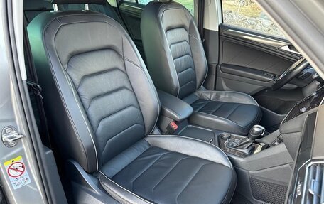 Volkswagen Tiguan II, 2020 год, 3 569 000 рублей, 5 фотография