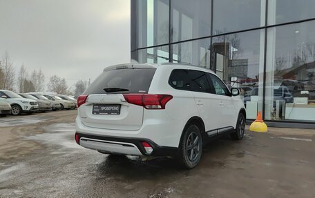 Mitsubishi Outlander III рестайлинг 3, 2021 год, 2 704 000 рублей, 6 фотография
