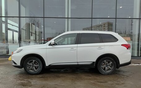 Mitsubishi Outlander III рестайлинг 3, 2021 год, 2 704 000 рублей, 10 фотография