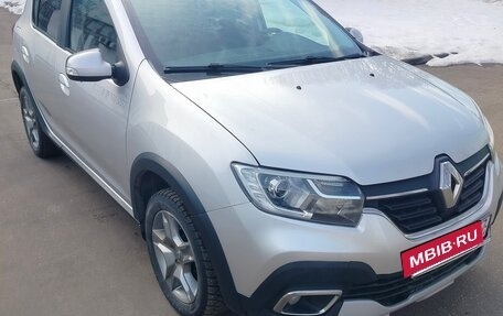 Renault Sandero II рестайлинг, 2019 год, 1 150 000 рублей, 2 фотография