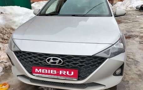 Hyundai Solaris II рестайлинг, 2021 год, 1 670 000 рублей, 1 фотография