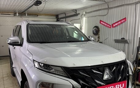 Mitsubishi Pajero Sport III рестайлинг, 2020 год, 4 500 000 рублей, 1 фотография