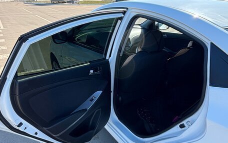 Hyundai Solaris II рестайлинг, 2015 год, 1 170 000 рублей, 7 фотография