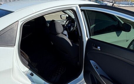 Hyundai Solaris II рестайлинг, 2015 год, 1 170 000 рублей, 8 фотография