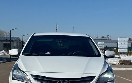 Hyundai Solaris II рестайлинг, 2015 год, 1 170 000 рублей, 11 фотография