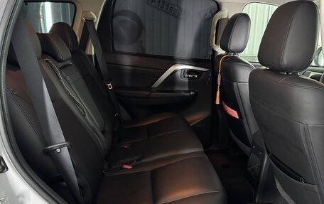 Mitsubishi Pajero Sport III рестайлинг, 2020 год, 4 500 000 рублей, 7 фотография