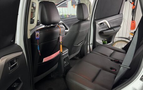 Mitsubishi Pajero Sport III рестайлинг, 2020 год, 4 500 000 рублей, 12 фотография