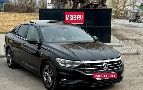 Volkswagen Jetta VII, 2020 год, 1 850 000 рублей, 2 фотография