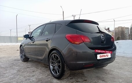 Opel Astra J, 2010 год, 600 000 рублей, 5 фотография