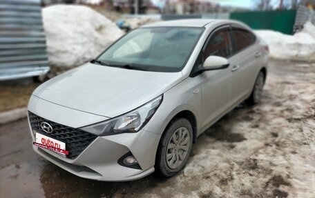 Hyundai Solaris II рестайлинг, 2021 год, 1 670 000 рублей, 2 фотография