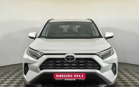 Toyota RAV4, 2021 год, 3 200 000 рублей, 2 фотография