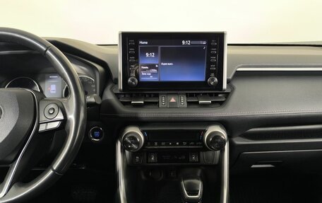 Toyota RAV4, 2021 год, 3 200 000 рублей, 14 фотография