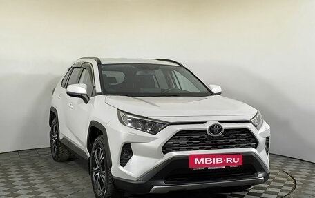 Toyota RAV4, 2021 год, 3 200 000 рублей, 3 фотография