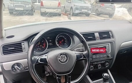 Volkswagen Jetta VI, 2016 год, 1 050 000 рублей, 3 фотография