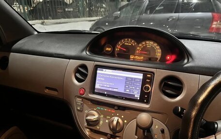 Toyota Sienta I, 2005 год, 800 000 рублей, 16 фотография