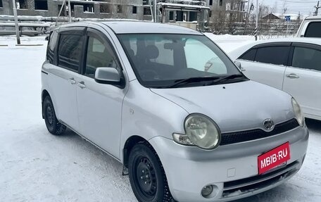 Toyota Sienta I, 2005 год, 800 000 рублей, 6 фотография