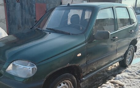 Chevrolet Niva I рестайлинг, 2004 год, 169 000 рублей, 2 фотография