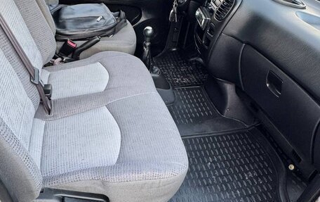 Hyundai H-1 II рестайлинг, 2007 год, 1 355 000 рублей, 12 фотография