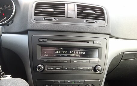 Skoda Yeti I рестайлинг, 2014 год, 1 350 000 рублей, 28 фотография