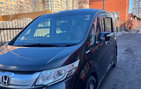 Honda Stepwgn IV, 2015 год, 1 780 000 рублей, 4 фотография