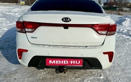 KIA Rio IV, 2018 год, 1 400 000 рублей, 2 фотография