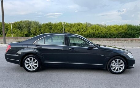 Mercedes-Benz S-Класс, 2011 год, 1 855 000 рублей, 1 фотография