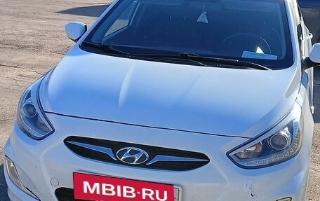 Hyundai Solaris II рестайлинг, 2013 год, 755 755 рублей, 1 фотография