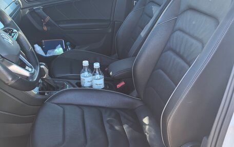 Volkswagen Tiguan II, 2021 год, 3 400 000 рублей, 15 фотография