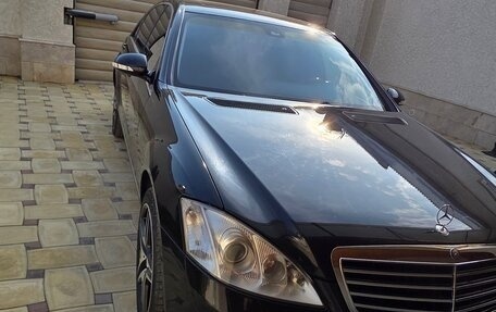 Mercedes-Benz S-Класс, 2008 год, 1 380 000 рублей, 2 фотография